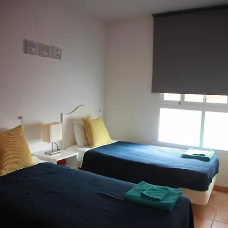 Luxury 2 Bed Near